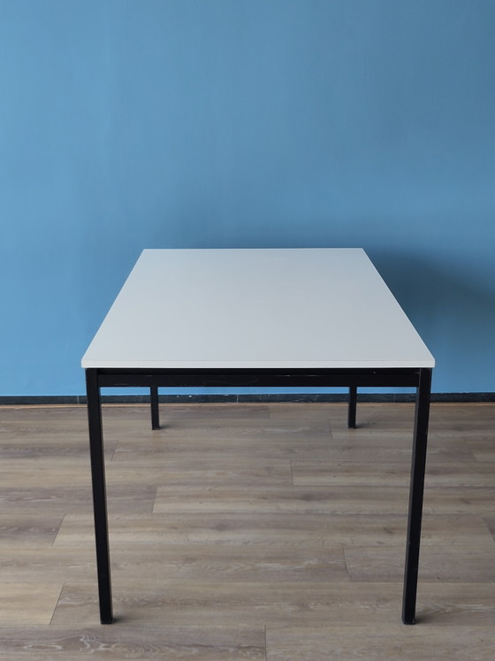 Image 1 of Pastoe extendable dining table