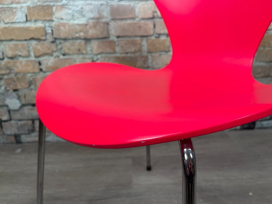 Fritz Hansen Vlinder, Pink | Arne Jacobsen, Dining chairs, Plastic, Chrome, Red, Mid Century Modern (photo 10 of 15)
