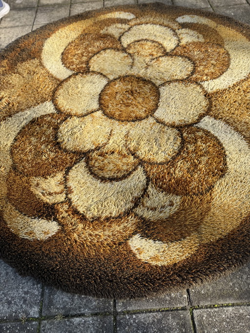 Large Round Desso Shag Carpet