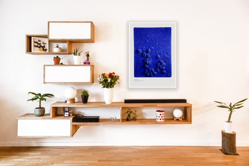 Yves Klein Blauw Spons Reliëf RE 19 1958 - Poster 50×70 cm – Paper (photo 2 of 11)