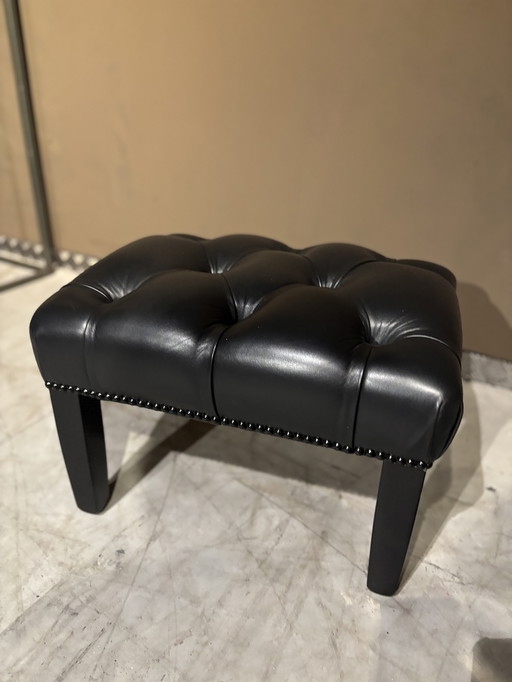 Presidente Chesterfield Chair + Hocker