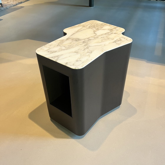 Image 1 of Mesita de noche Minotti Lou