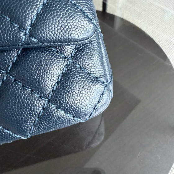 Image 1 of Chanel Classic Flap Mini Rectangle - Caviar 20CM Gewatteerd Donkerblauw Ruthenium Zilverkleurige Hardware Serie 23
