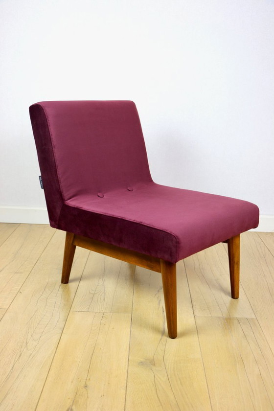 Image 1 of Vintage loft armchair 70s vintage burgundy wine velvet