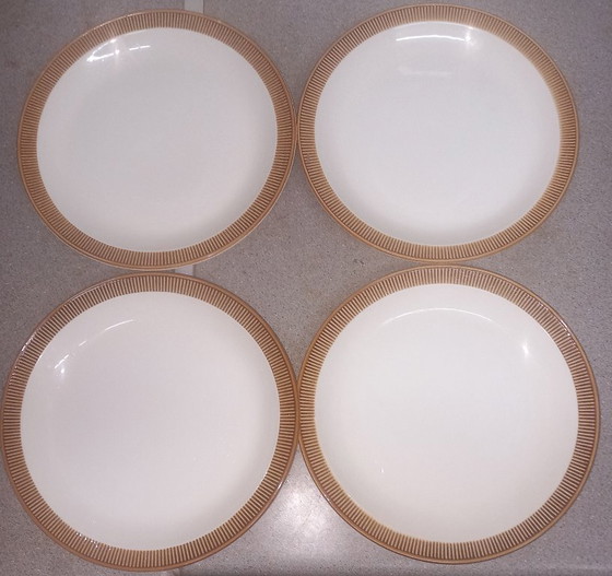 Image 1 of Ensemble de 24 pièces de poterie Poole Vintage