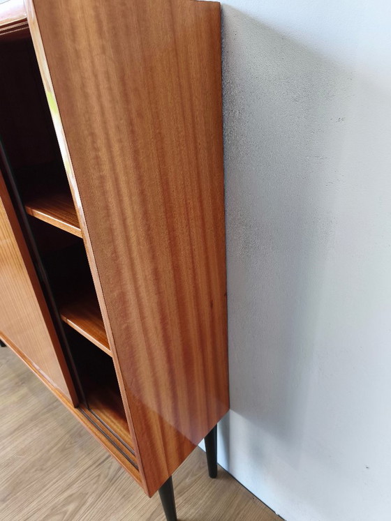 Modernistische boekenkast, 1970 – Boekenkasten, Wood (photo 9 of 24)