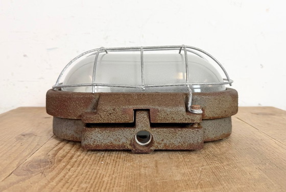 Image 1 of Applique industriale in ghisa grigia di Elektrosvit, anni '60