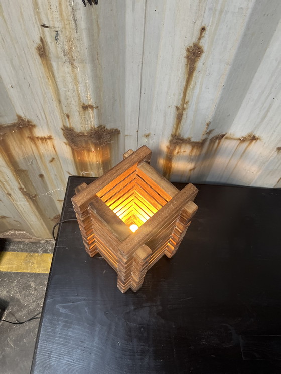 Image 1 of Lámpara de mesa de teca