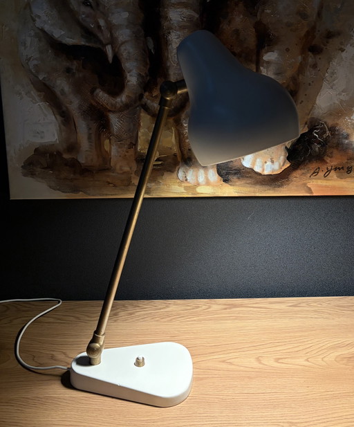 Louis Poulsen VL38 Table Lamp – Vilhelm Lauritzen – Design