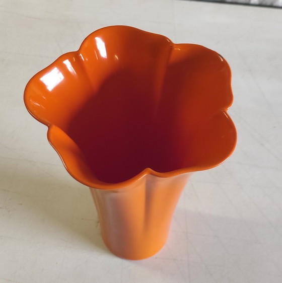 Image 1 of Vaso vintage in plastica arancione - metà del XX secolo