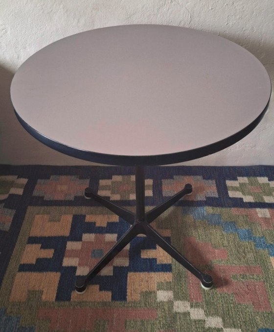 Image 1 of Eames Vitra Miller Contract bistrotafel/bijzettafel, jaren 60