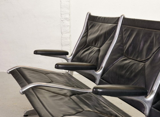 Image 1 of Midcentury-Design Charles Eames Black Leather Three-Seat Tandem Sling Airport Bench for Herman Miller. USA, 1960s.