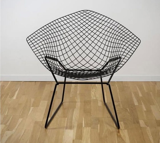 Image 1 of 2 frames (zwart) Diamond Chair van Bertoia
