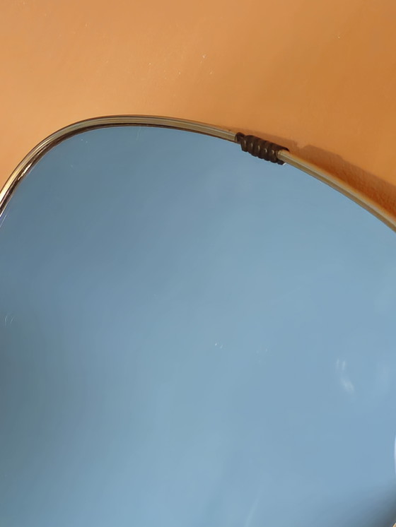 Image 1 of Miroir vintage mural en laiton