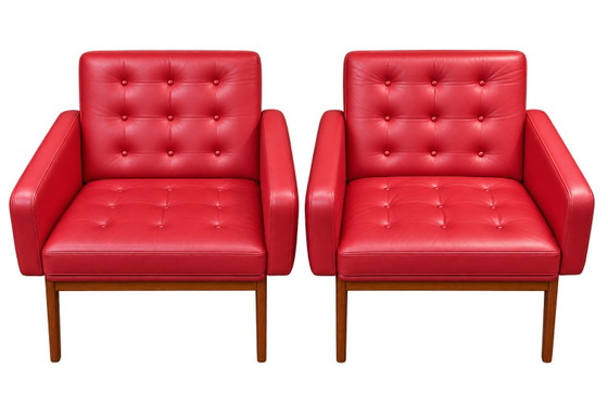 2x Fritz Hansen fauteuil, leer, rood – Leather, Wood (photo 4 of 5)