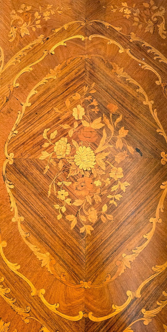 Image 1 of Escritorio plano estilo Luis XV en marquetería - obra del siglo XX