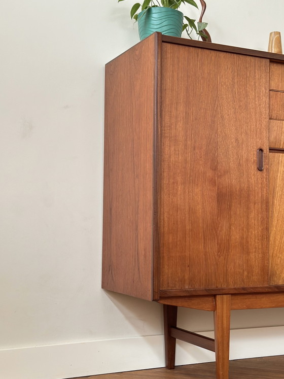 Mobile pensile vintage in stile danese con cassetti in teak, anni '50/'60/'70. – Credenze alte, Wood (photo 8 of 15)