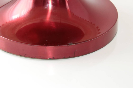 Image 1 of Vintage table lamp with fabric shade and red metal base – Retro design