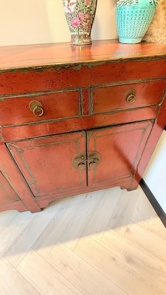 Credenza cinese antica Oriëntique – 234 cm – Rossa – Credenze, Legno, Ottone (photo 7 of 14)