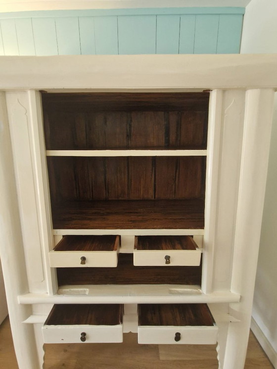 Oude Chinese Bruidskast Met Messing Vlinderbeslag – Opbergkast, Wood (photo 5 of 10)