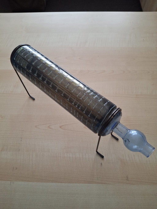 Horizontal Iittala bottle in rack