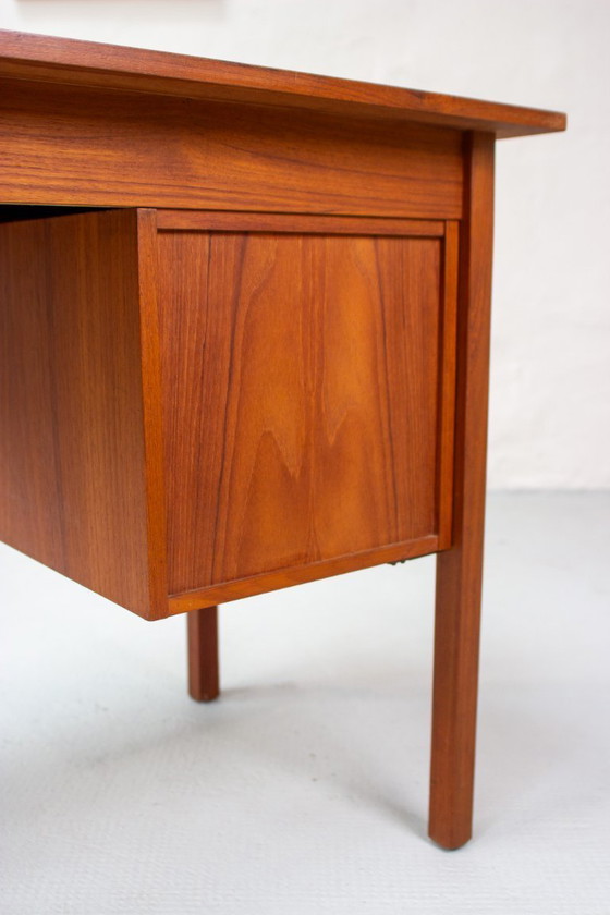 Image 1 of Scrivania vintage in teak, stile danese di metà secolo, anni '60.