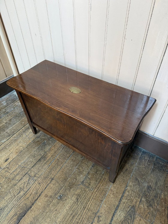 Image 1 of Alte Holztruhe aus dem Pfarrhaus