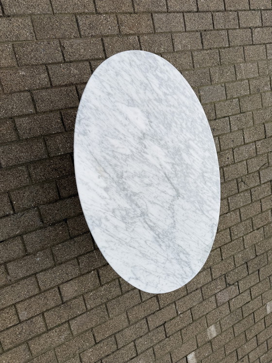 Image 1 of Original Knoll Tulip Eero Saarinen Oval Coffee Table in Carrara Marble