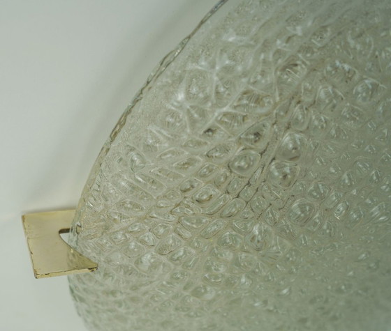 Lampada da soffitto vintage Kaiser Ice Glass, a incasso, anni '60/'70, con superficie in rilievo. (photo 13 of 19)