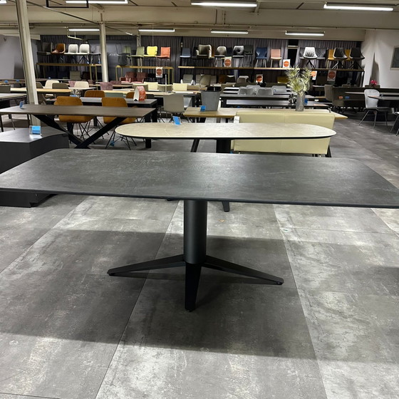 Carve 4.0 – Bert Plantagie, Tables de salle à manger (photo 5 of 5)
