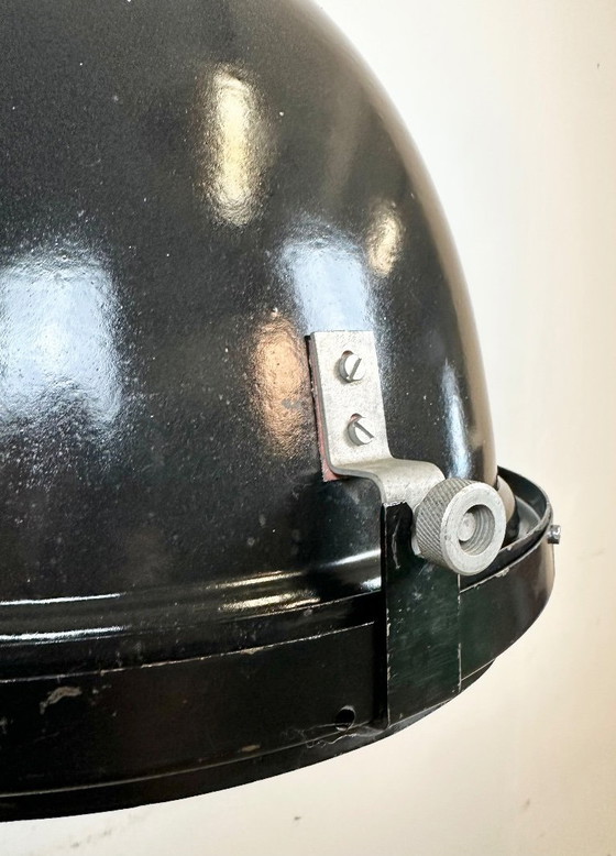 Image 1 of Faretto industriale in smalto nero con copertura in vetro convesso, anni '60