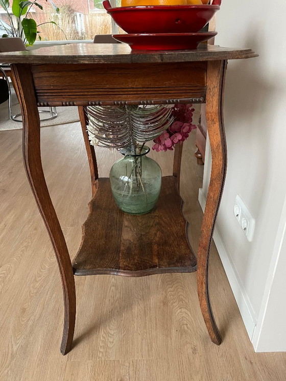 Image 1 of Antiek bijzet tafeltje