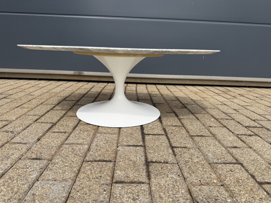 Image 1 of Originele Knoll Tulip Ovale Salontafel Eero Saarinen Statuarietto 107x70