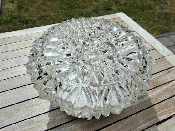 Image 1 of Plafonnier vintage J. années 60/70 en cristal épais, motif géométrique en losanges