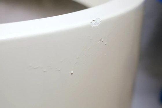 Image 1 of Fioriera cilindrica in fibra di vetro laccata