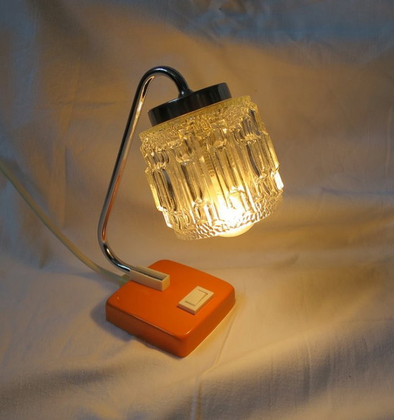 Image 1 of 2 lampade da comodino SAKÜ vetro cromo arancio