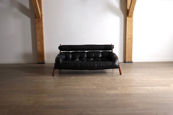 Image 1 of Percival Lafer MP-81 driezitsbank in zwart leer, Brazilië jaren 70