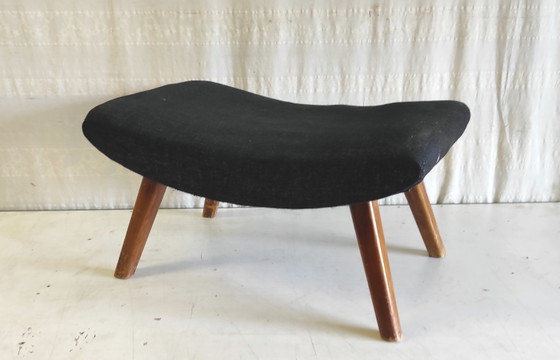 Image 1 of Otomana o reposapiés modernista de madera maciza - años 50/60