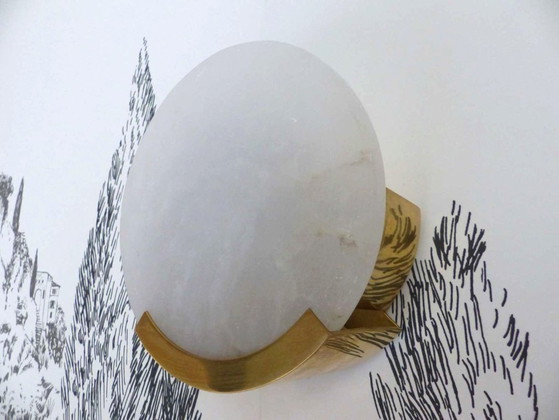Image 1 of Zwei Wandleuchten des Modells „Melange“ aus Messing und Naturalabaster von VISUAL COMFORT, entworfen von Kelly Wearstler