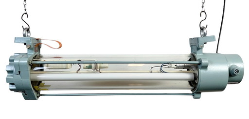 Tubo fluorescente industrial de Alemania Oriental, fabricado por Leuchtenbau Wittenberg, década de 1980