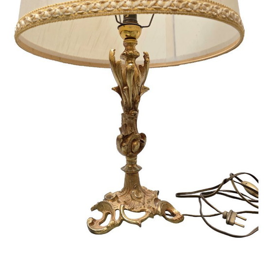 Image 1 of Lámpara de mesa dorada de estilo rococó