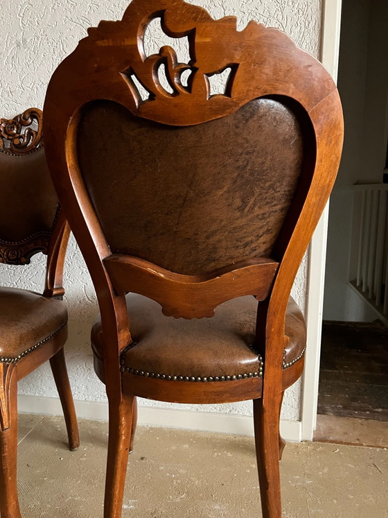 8 barocke Esszimmerstühle – Leder, Samt (photo 13 of 15)