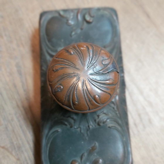 Antiker Tintenlöscher oder Wippen-Tintenlöscher Jugendstil – Dekorative Objekte, Bronze, Paper (photo 5 of 6)