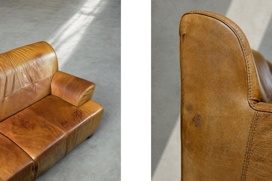 Vintage driezitsbank van bruin leer in industriële mid-century modern stijl, jaren 60. – 3-5 zitsbanken (photo 6 of 26)