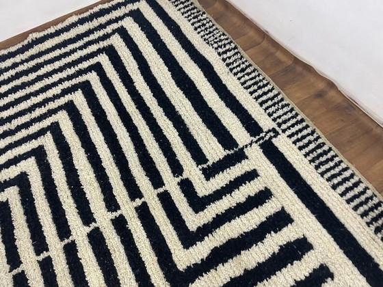 Image 1 of Handmade Moroccan rug, traditional craftsmanship, size 2/3 m