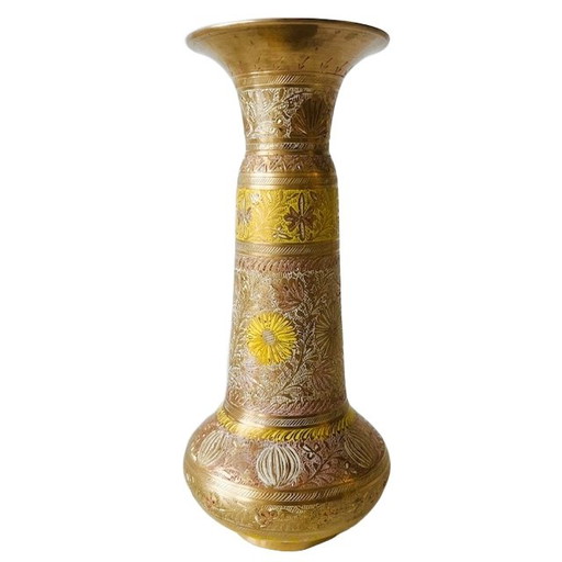 Indische Vase aus Messing mit Gravur
