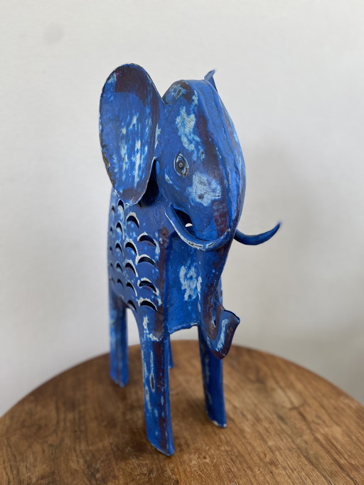 Statue of an elephant