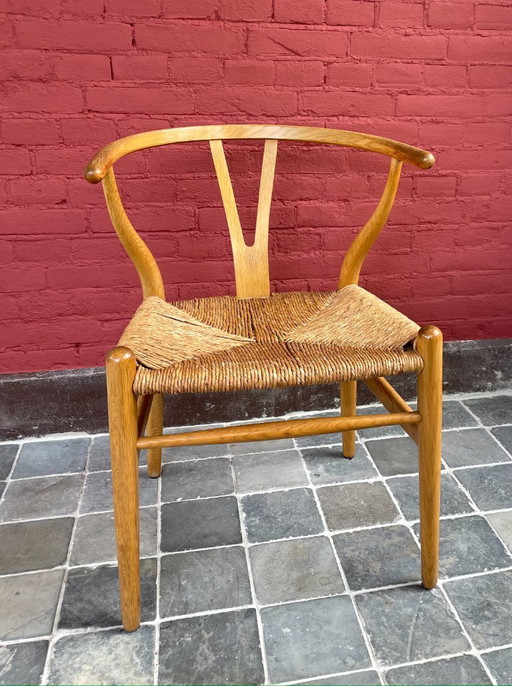 Carl Hansen CH24 wishbone chair