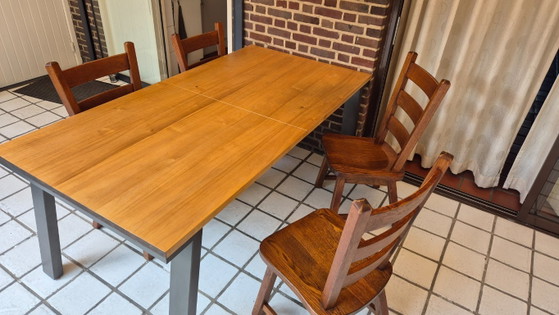 Image 1 of Set van 4 vintage Nederlandse brutalistische massief eikenhouten eetkamerstoelen – Nederlands vakmanschap