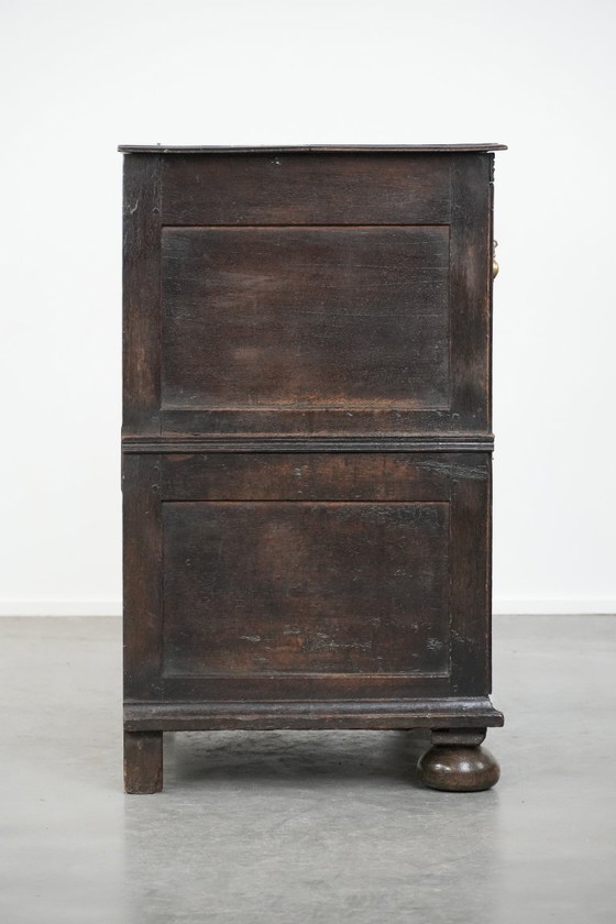 Image 1 of Rare English antique 2-door cabinet from the early 18th century with ball feet
